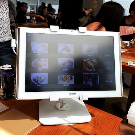 Yiji sushi & Tablet ordering system